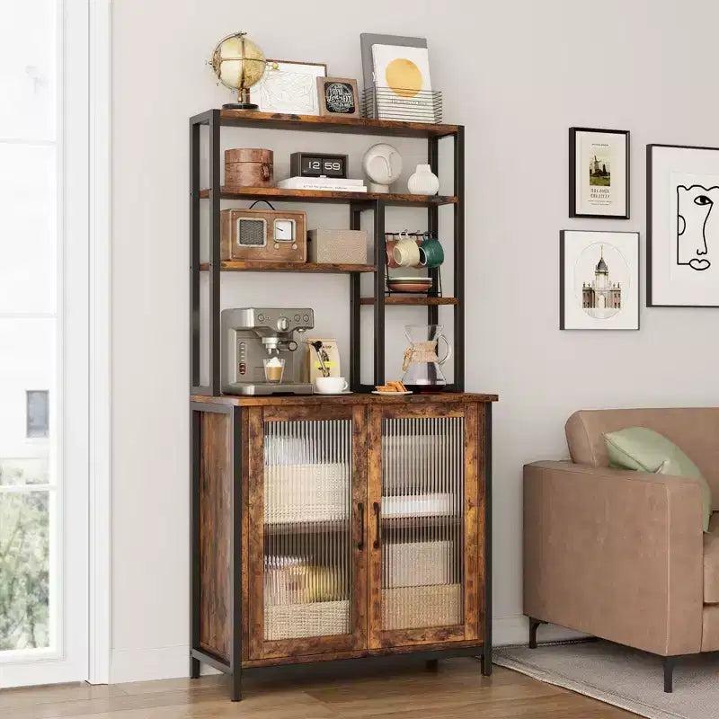 Scaffale da Panettiere con Armadietto, Supporto per Microonde a 5 Livelli, Scaffale da Panettiere Verticale con Anta, Caffetteria Alta, Mobile Bar Marrone con Ganci, per Cucina