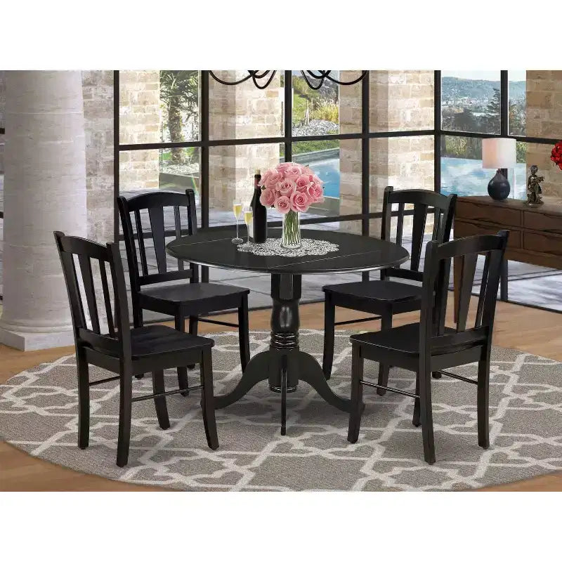 Tavolo da pranzo 5 pezzi con piano in legno massello e 4 sedie Parson, finitura bianco antico